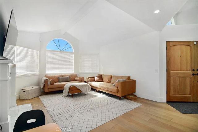 23825 Strathern, West Hills, CA 91304