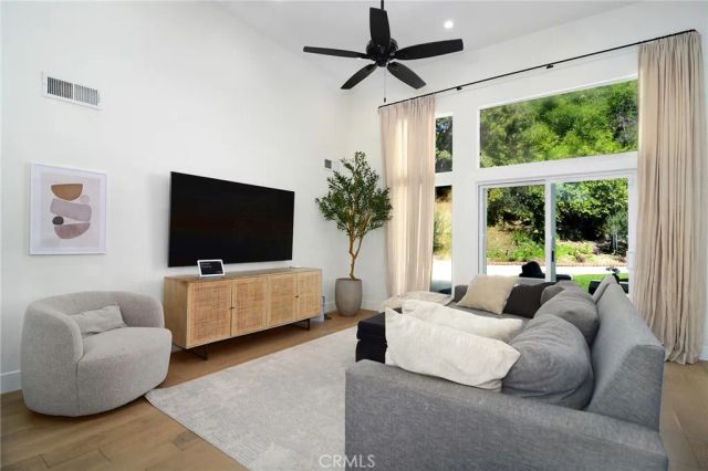 23825 Strathern, West Hills, CA 91304