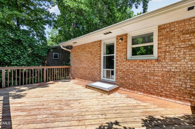 1224 Pineview Drive, Raleigh, NC 27606