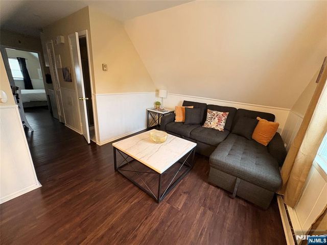 133 Paterson Avenue 3rd Floor, Wallington, NJ 07057
