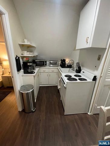 133 Paterson Avenue 3rd Floor, Wallington, NJ 07057