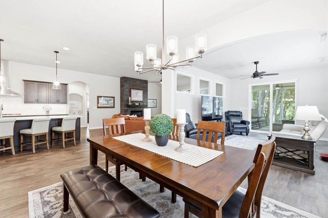 2404 E Baldeagle Drive, Appleton, WI 54913