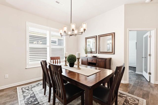 2404 E Baldeagle Drive, Appleton, WI 54913