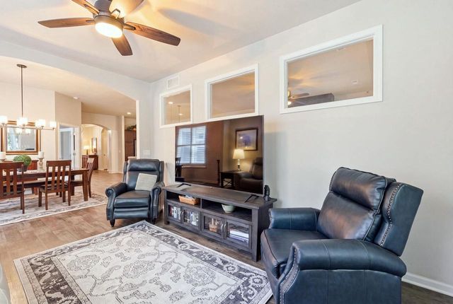 2404 E Baldeagle Drive, Appleton, WI 54913