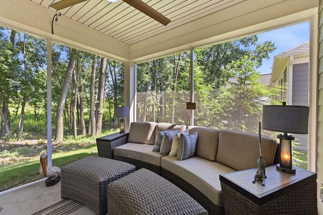 2404 E Baldeagle Drive, Appleton, WI 54913