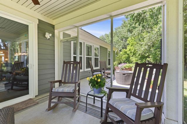 2404 E Baldeagle Drive, Appleton, WI 54913