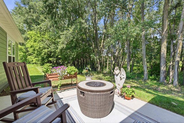 2404 E Baldeagle Drive, Appleton, WI 54913