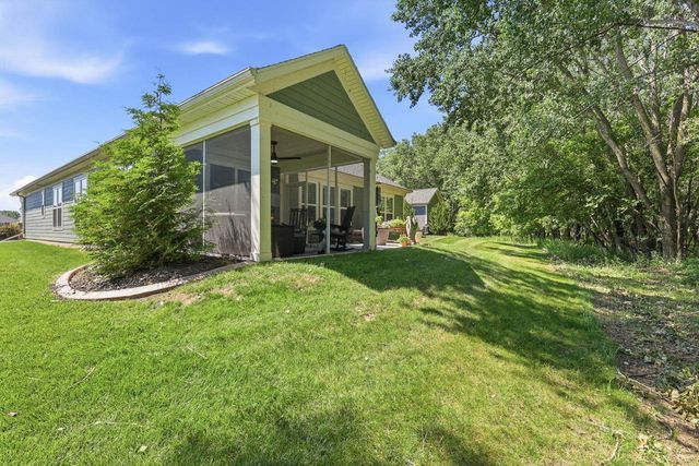 2404 E Baldeagle Drive, Appleton, WI 54913