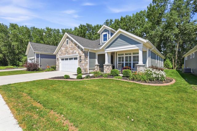 2404 E Baldeagle Drive, Appleton, WI 54913