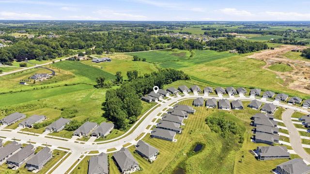 2404 E Baldeagle Drive, Appleton, WI 54913