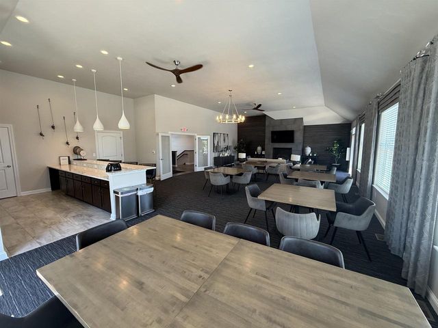 2404 E Baldeagle Drive, Appleton, WI 54913