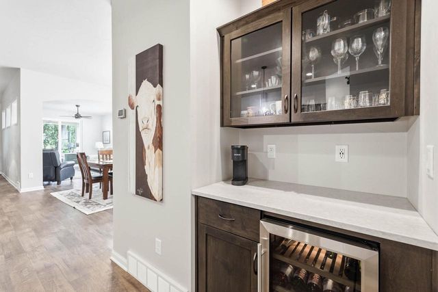 2404 E Baldeagle Drive, Appleton, WI 54913