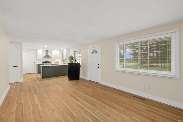 11778 N Roanoke Road, Roanoke, IN 46783