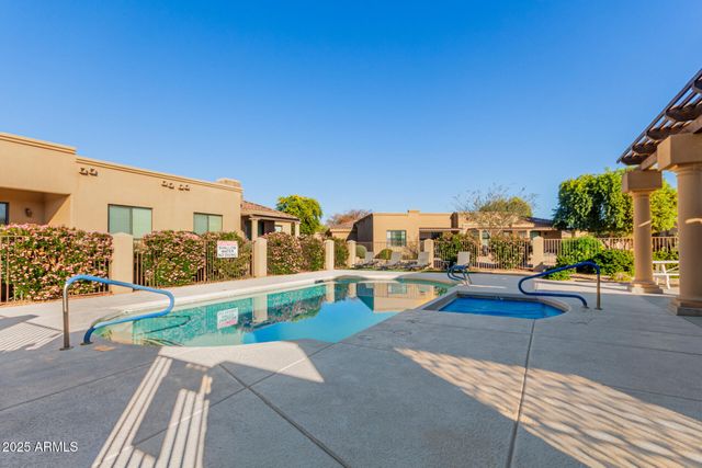 4241 N PEBBLECREEK Parkway 2, Goodyear, AZ 85395