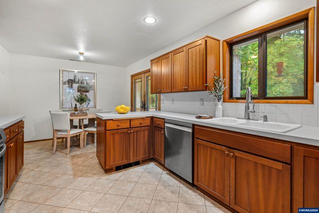 7555 NW McDonald Cir, Corvallis, OR 97330