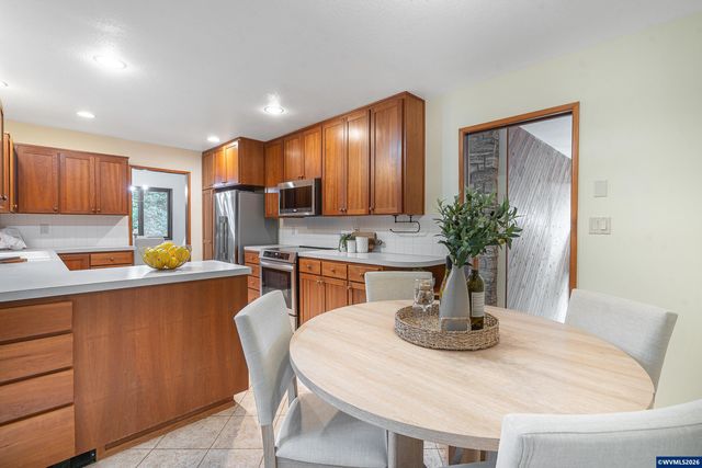 7555 NW McDonald Cir, Corvallis, OR 97330