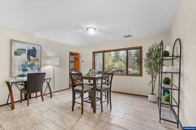 7555 NW McDonald Cir, Corvallis, OR 97330