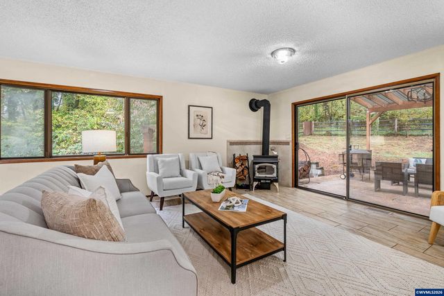 7555 NW McDonald Cir, Corvallis, OR 97330