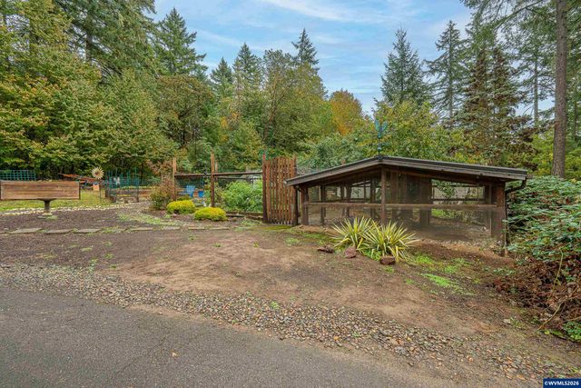 7555 NW McDonald Cir, Corvallis, OR 97330