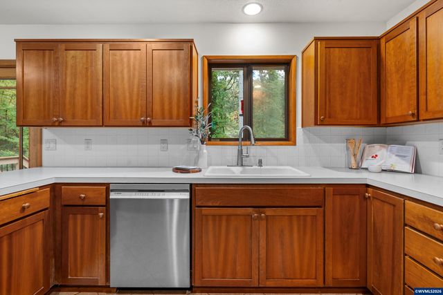 7555 NW McDonald Cir, Corvallis, OR 97330