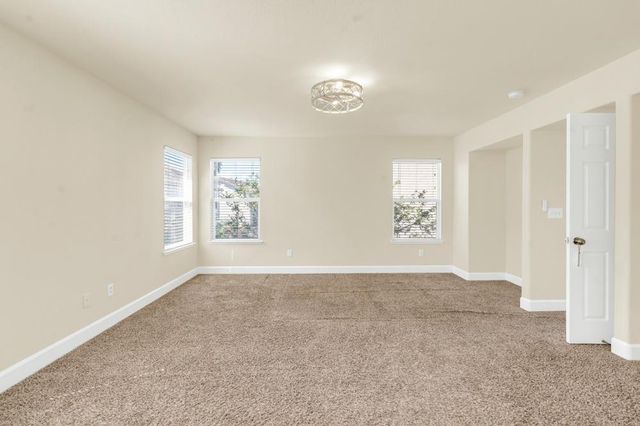 4909 Winamac Dr, Sacramento, CA 95835