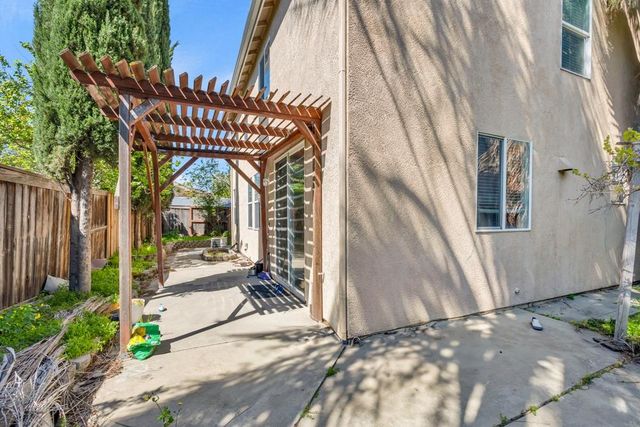 4909 Winamac Dr, Sacramento, CA 95835