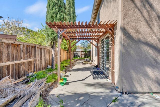 4909 Winamac Dr, Sacramento, CA 95835