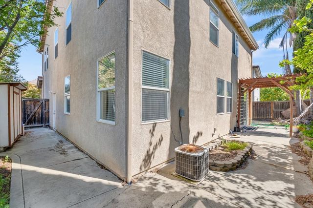 4909 Winamac Dr, Sacramento, CA 95835