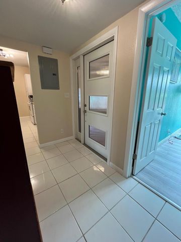 4054 N Pine Island Road 1a, Sunrise, FL 33351