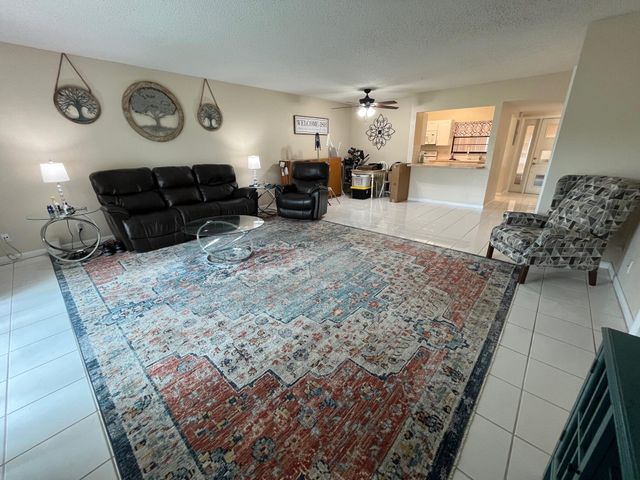 4054 N Pine Island Road 1a, Sunrise, FL 33351