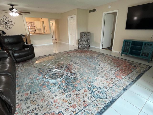 4054 N Pine Island Road 1a, Sunrise, FL 33351