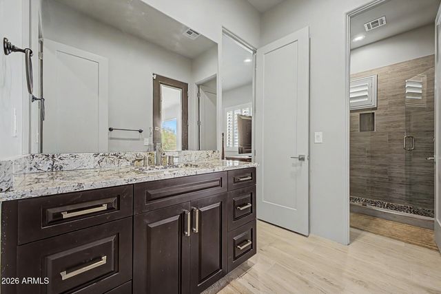2639 W Lavitt Lane, Phoenix, AZ 85086