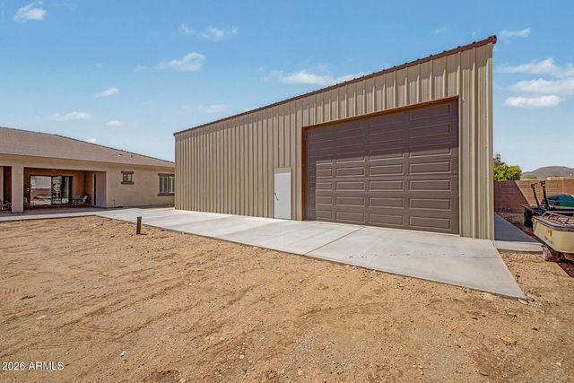 2639 W Lavitt Lane, Phoenix, AZ 85086