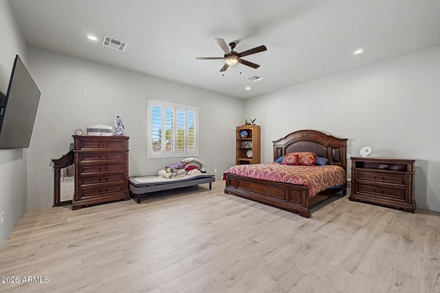 2639 W Lavitt Lane, Phoenix, AZ 85086