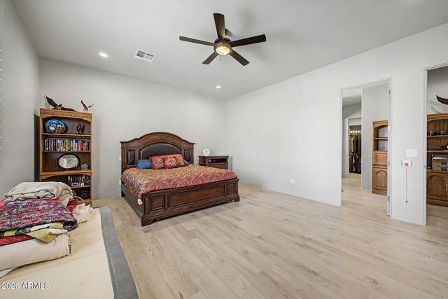 2639 W Lavitt Lane, Phoenix, AZ 85086