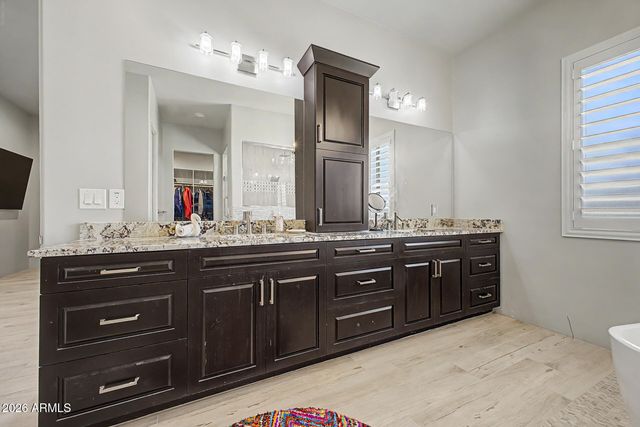 2639 W Lavitt Lane, Phoenix, AZ 85086
