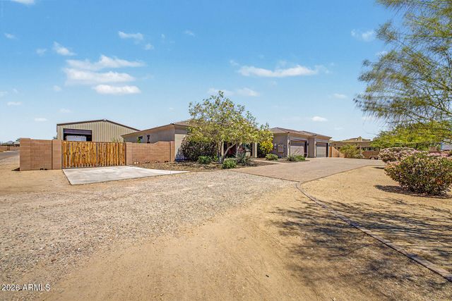 2639 W Lavitt Lane, Phoenix, AZ 85086