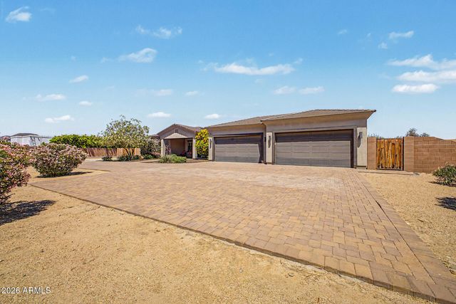 2639 W Lavitt Lane, Phoenix, AZ 85086