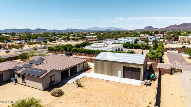 2639 W Lavitt Lane, Phoenix, AZ 85086
