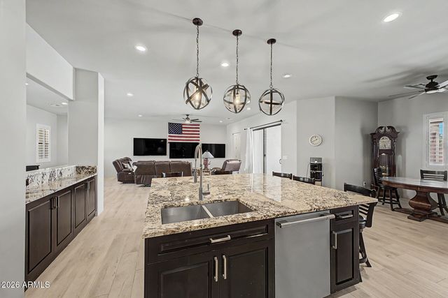 2639 W Lavitt Lane, Phoenix, AZ 85086