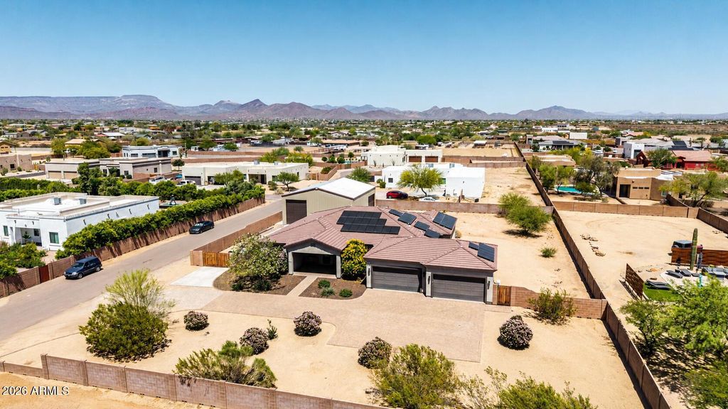 2639 W Lavitt Lane, Phoenix, AZ 85086 — photo 2
