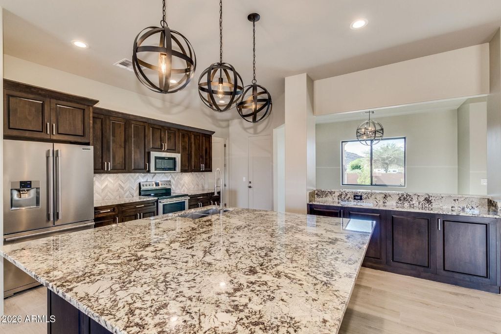 2639 W Lavitt Lane, Phoenix, AZ 85086 — photo 3
