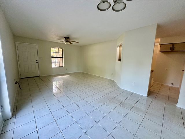 2202 S Jackson Cove, Russellville, AR 72802