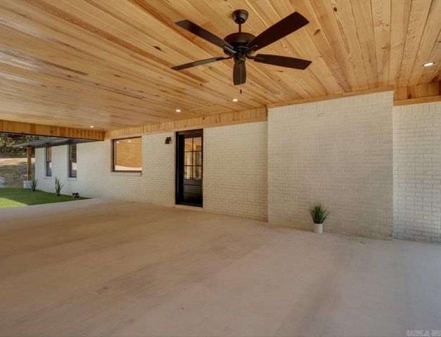 130 Jay Loop, Hot Springs, AR 71913