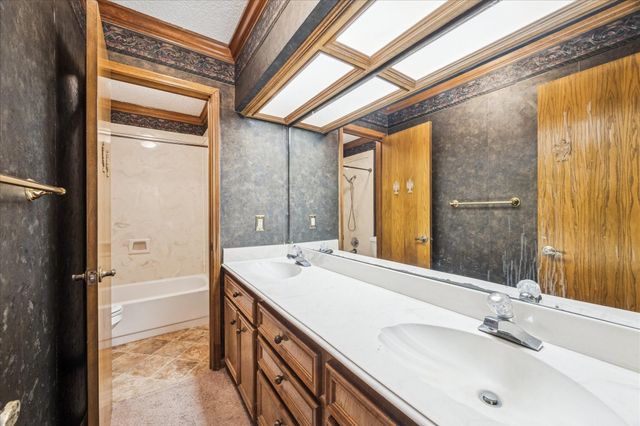 2704 Pine Needle Lane, Pearland, TX 77581