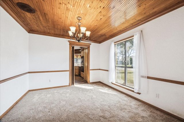 2704 Pine Needle Lane, Pearland, TX 77581