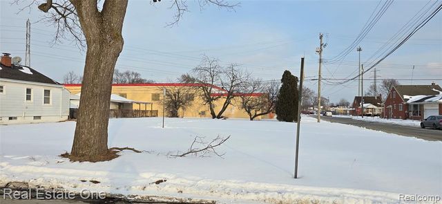 7410 Barrie Street, Dearborn, MI 48126