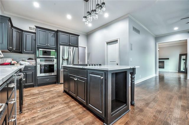 16620 Birch Street, Overland Park, KS 66085