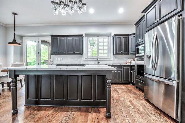 16620 Birch Street, Overland Park, KS 66085