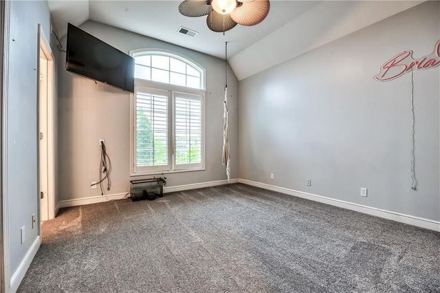 16620 Birch Street, Overland Park, KS 66085